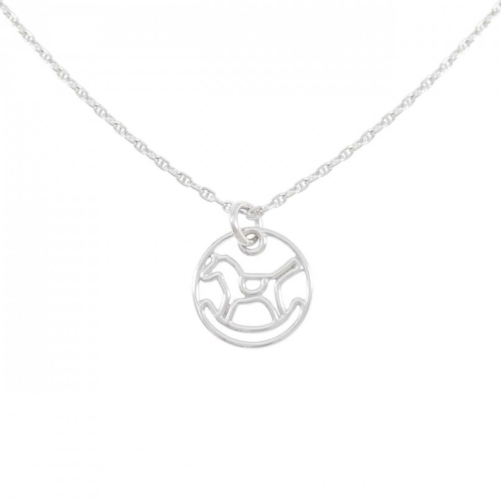 Hermes 750Wg Necklace: Hermes 750Wg Necklace White gold (18K) pendant necklace from Hermes, featuring a 21.5mm x 17mm pendant with a neck circumference of 38 cm - 40 cm / 14.96'' - 15.74''. This elegant piece is crafted fro