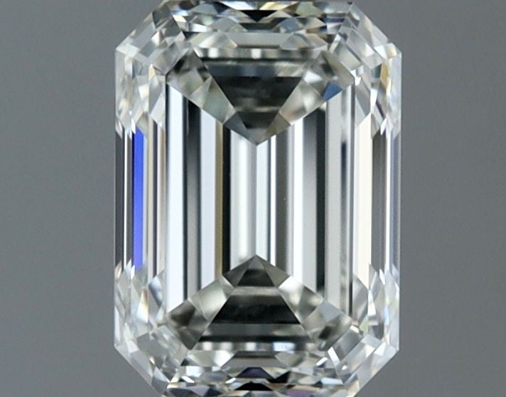 IGI Emerald 0.91ct H VVS1 - Loose Natural Diamond: IGI Emerald 0.91ct H VVS1 - Loose Natural Diamond 0.91ct IGI Emerald Cut Diamond with Exceptional Clarity and Polish, Measuring 6.16L x 4.45W x 3.2H, Certified by the International Gemological Institu