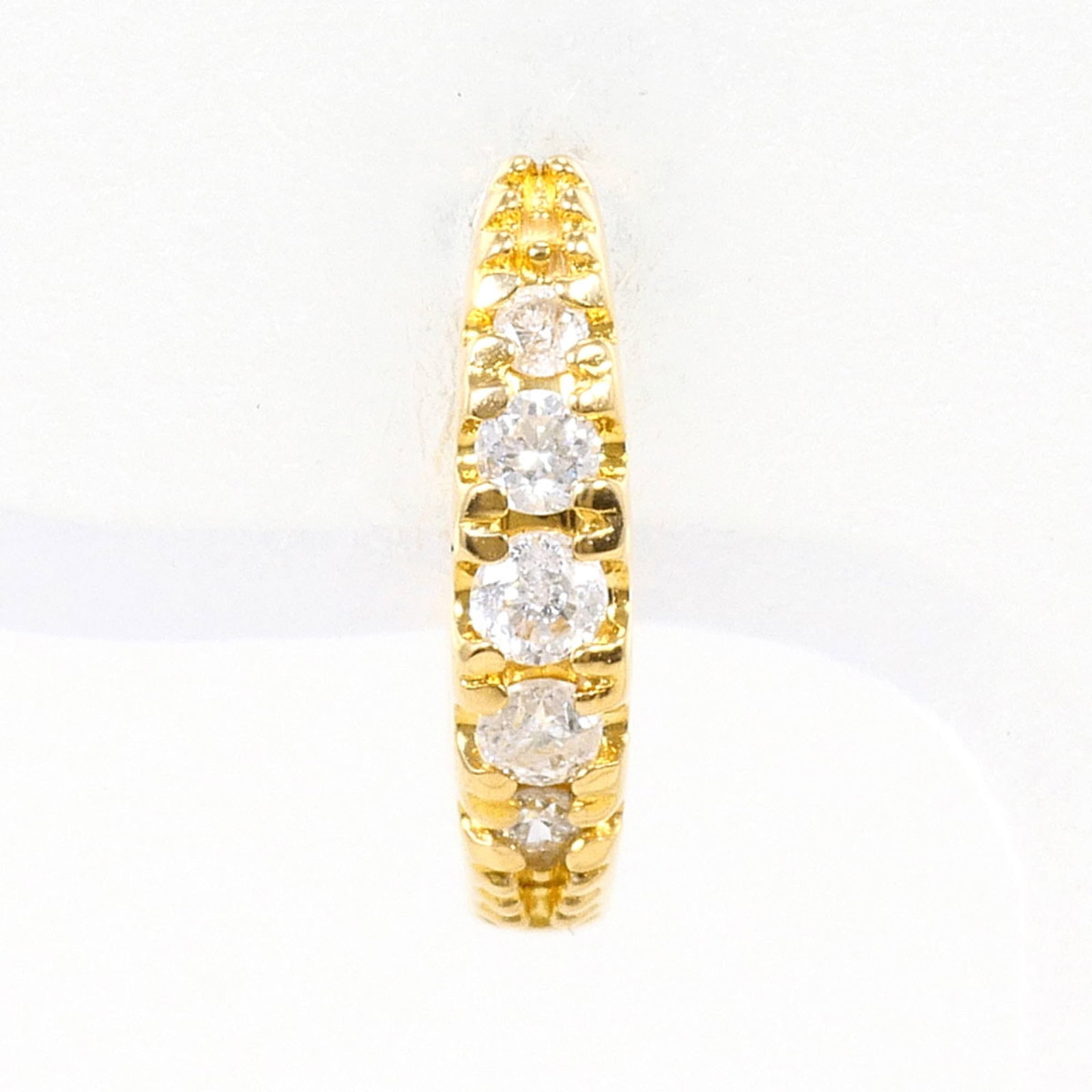 Unbranded Hoop Earrings Yellow Gold (18K): Unbranded Hoop Earrings Yellow Gold (18K) Yellow gold (18K) hoop earrings with a diamond stone, weighing 0.06 carats and 0.5g / 0.01oz in total weight. Made from high-quality 18K yellow gold metal, th