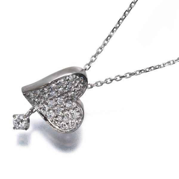 Vendome Necklace Diamond 0.30Ct Heart Paved 18K 750 White Gold: Vendome Necklace Diamond 0.30Ct Heart Paved 18K 750 White Gold 18k white gold pendant features a 0.30ct diamond pave heart design, creating a timeless and elegant look. The necklace length options of