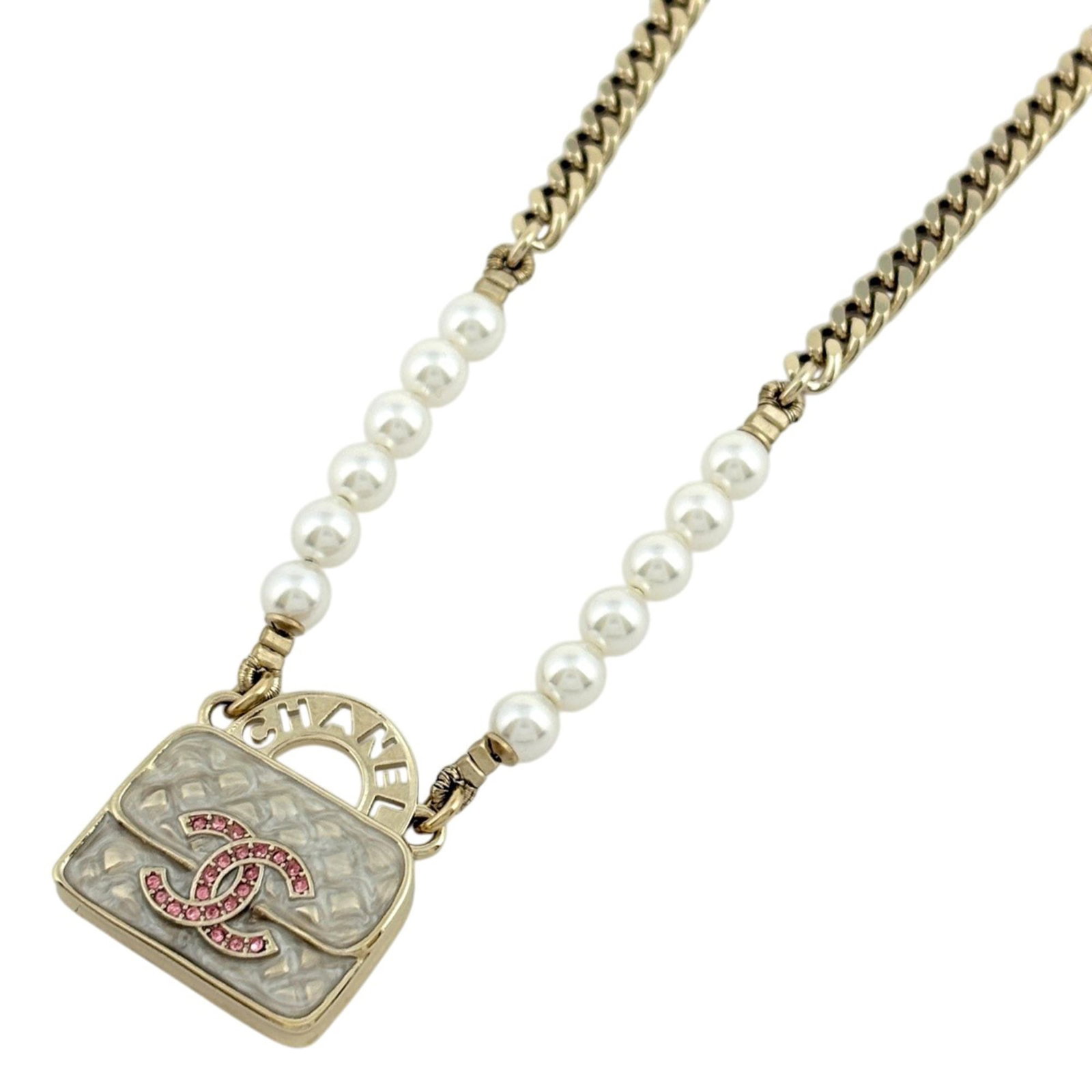 Women's Gold Faux Pearl Necklace Motif Bag Chanel Coco White Pearl: Women's Gold Faux Pearl Necklace Motif Bag Chanel Coco White Pearl Gold plating and white pearls create a timeless design in this Women's Gold Faux Pearl Necklace Motif Bag Chanel Coco White Pearl, fe