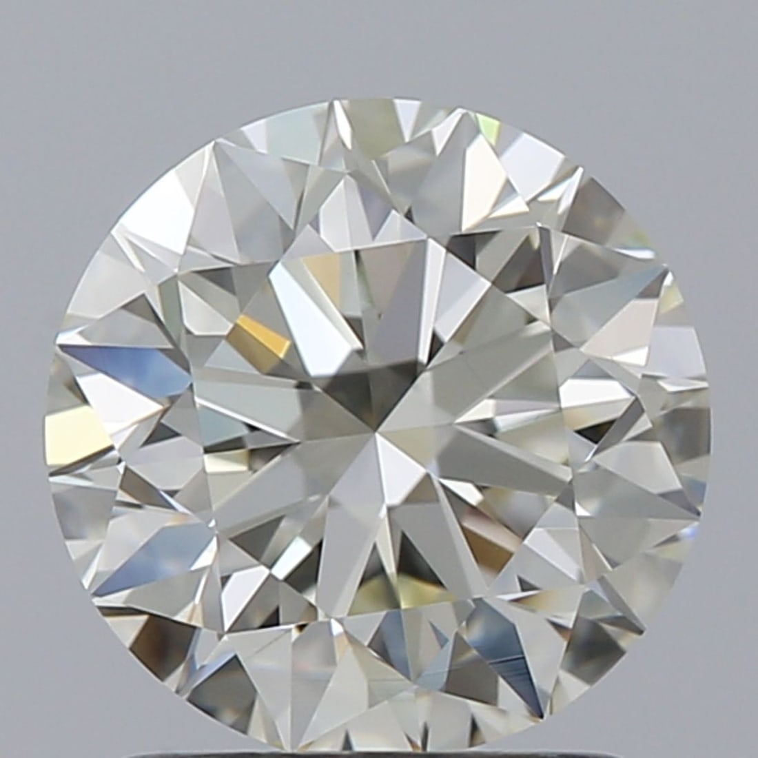 IGI Round 1.55ct K IF - Loose Natural Diamond: IGI Round 1.55ct K IF - Loose Natural Diamond 1.55ct IGI Round K IF Diamond, EX Cut and Polish, with EX Symmetry and Certification Included. This natural diamond boasts exceptional clarity and cut