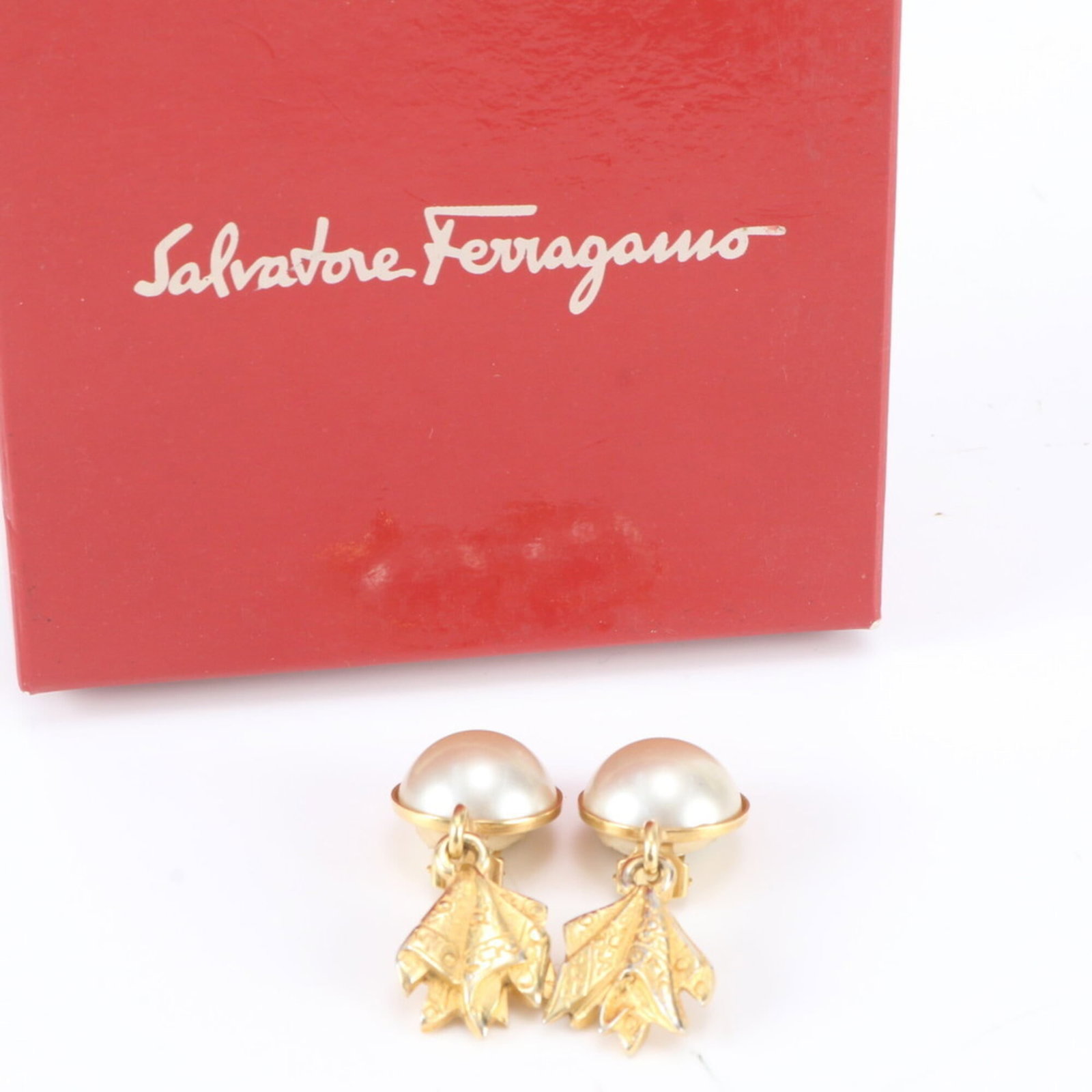 Salvatore Ferragamo Faux Pearl Earrings Gold Women'S Accessory: Salvatore Ferragamo Faux Pearl Earrings Gold Women'S Accessory Gold earrings with faux pearl details from Salvatore Ferragamo, measuring 40.00mm x 15.00mm in size. Made from gold and featuring a disti