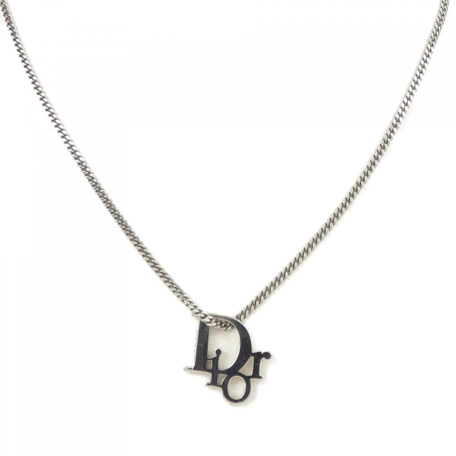 Necklace by Dior: Necklace by Dior Silver necklace by Dior, featuring a 24mm x 24mm pendant with a width of 2mm. This elegant piece measures 61.2 cm in circumference and boasts a sleek design. The silver material provi