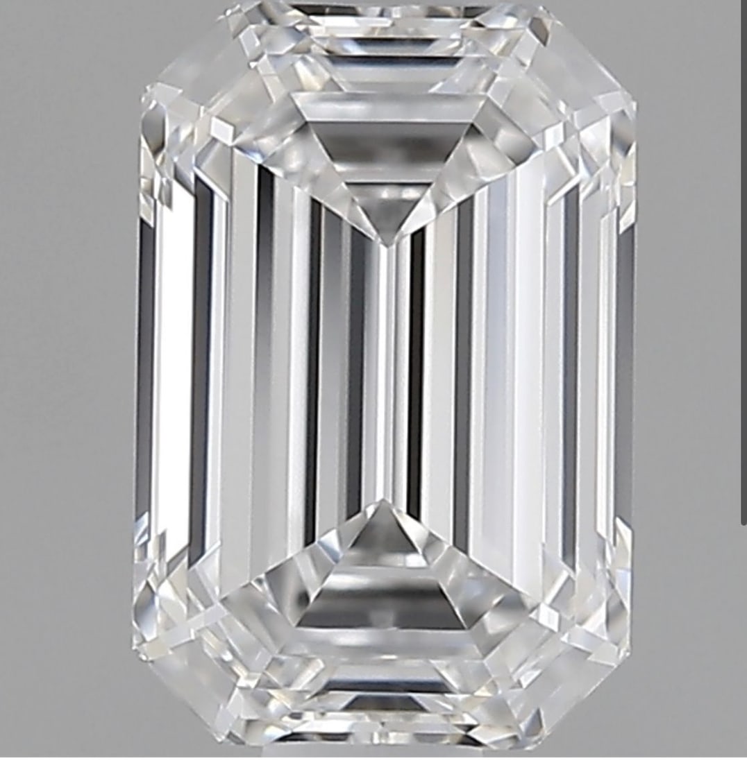 GIA Emerald 0.87ct D VVS2 - Loose Natural Diamond: GIA Emerald 0.87ct D VVS2 - Loose Natural Diamond GIA Emerald 0.87ct D VVS2 - Loose Natural DiamondThe GIA-certified 0.87ct D VVS2 diamond boasts exceptional clarity and color, with a flawless EX poli