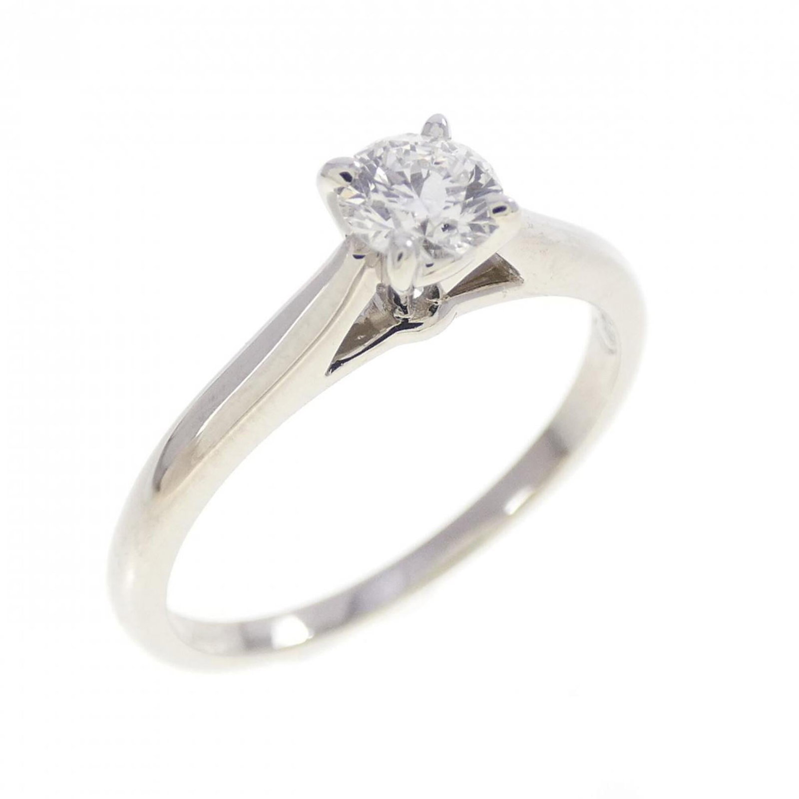 Cartier Band Ring Platinum 950: Cartier Band Ring Platinum 950 Cartier Band Ring Platinum 950 boasts a striking platinum band adorned with a 0.22 carat diamond, showcasing the luxury brand's signature elegance and sophistication. Th