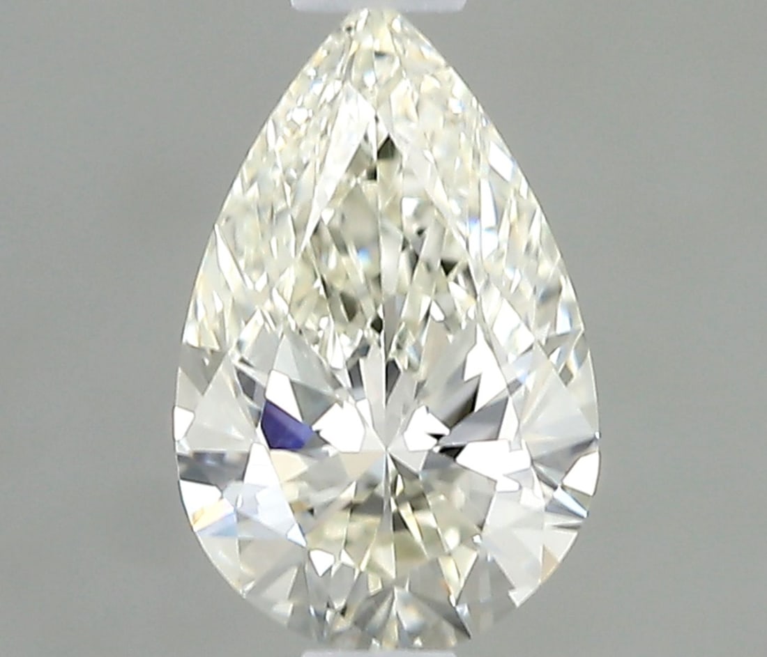 IGI Pear 0.34ct I VVS2 - Loose Natural Diamond: IGI Pear 0.34ct I VVS2 - Loose Natural Diamond IGI-certified I VVS2 loose natural diamond with exceptional clarity and polish, boasting an EX symmetry and EX polish. This 0.34ct pear-cut gemstone shin