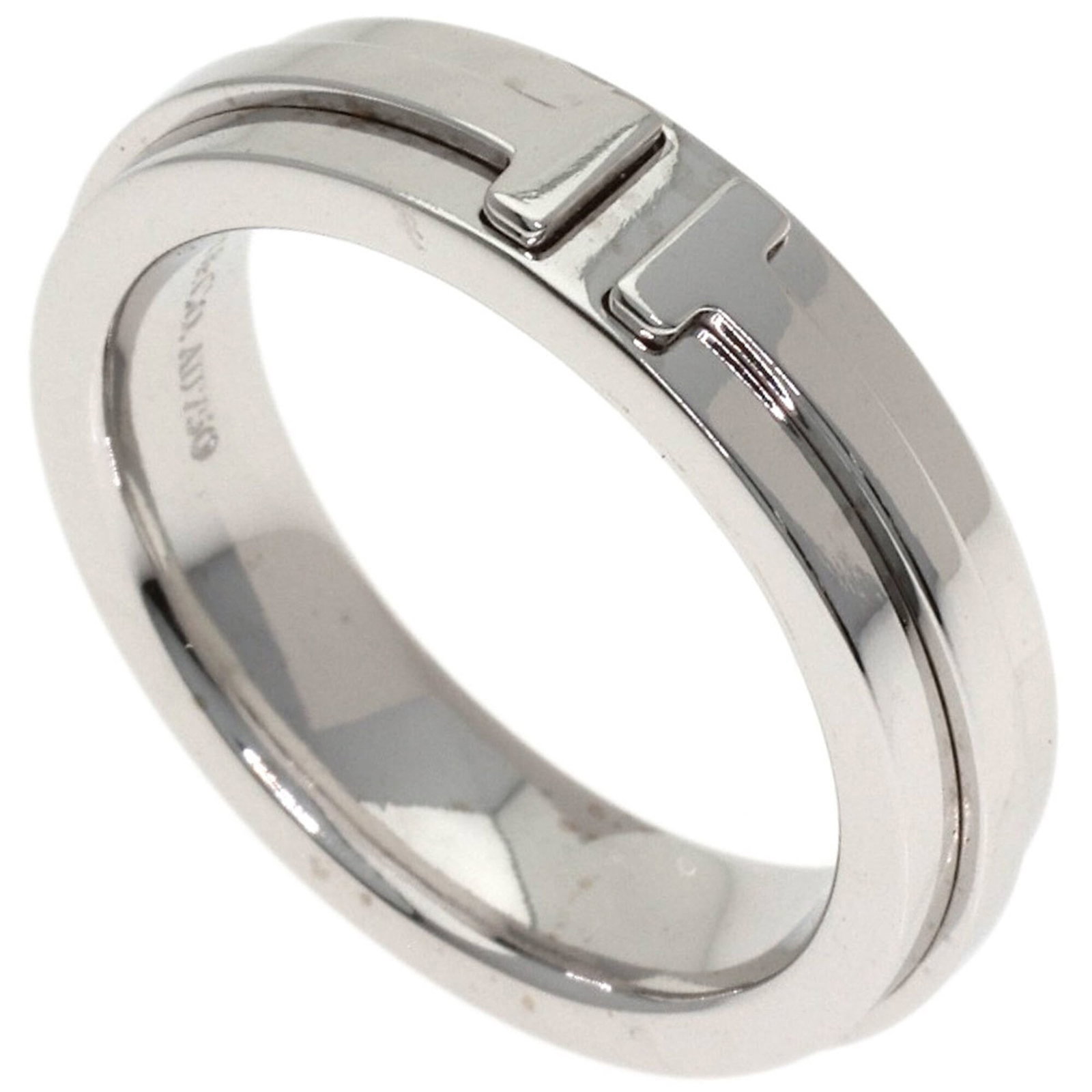 Tiffany Band Ring White Gold (18K): Tiffany Band Ring White Gold (18K) Tiffany Band Ring White Gold (18K) - A sleek and elegant band ring in white gold, perfect for everyday wear. This 18K white gold piece features a classic design that