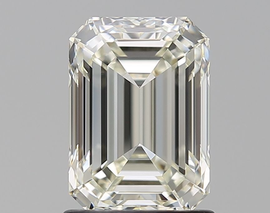GIA Emerald 1.53ct K VVS1 - Loose Natural Diamond: GIA Emerald 1.53ct K VVS1 - Loose Natural Diamond GIA Emerald 1.53ct K VVS1 - Loose Natural Diamond, certified by the Gemological Institute of America (GIA) with exceptional clarity and color characte