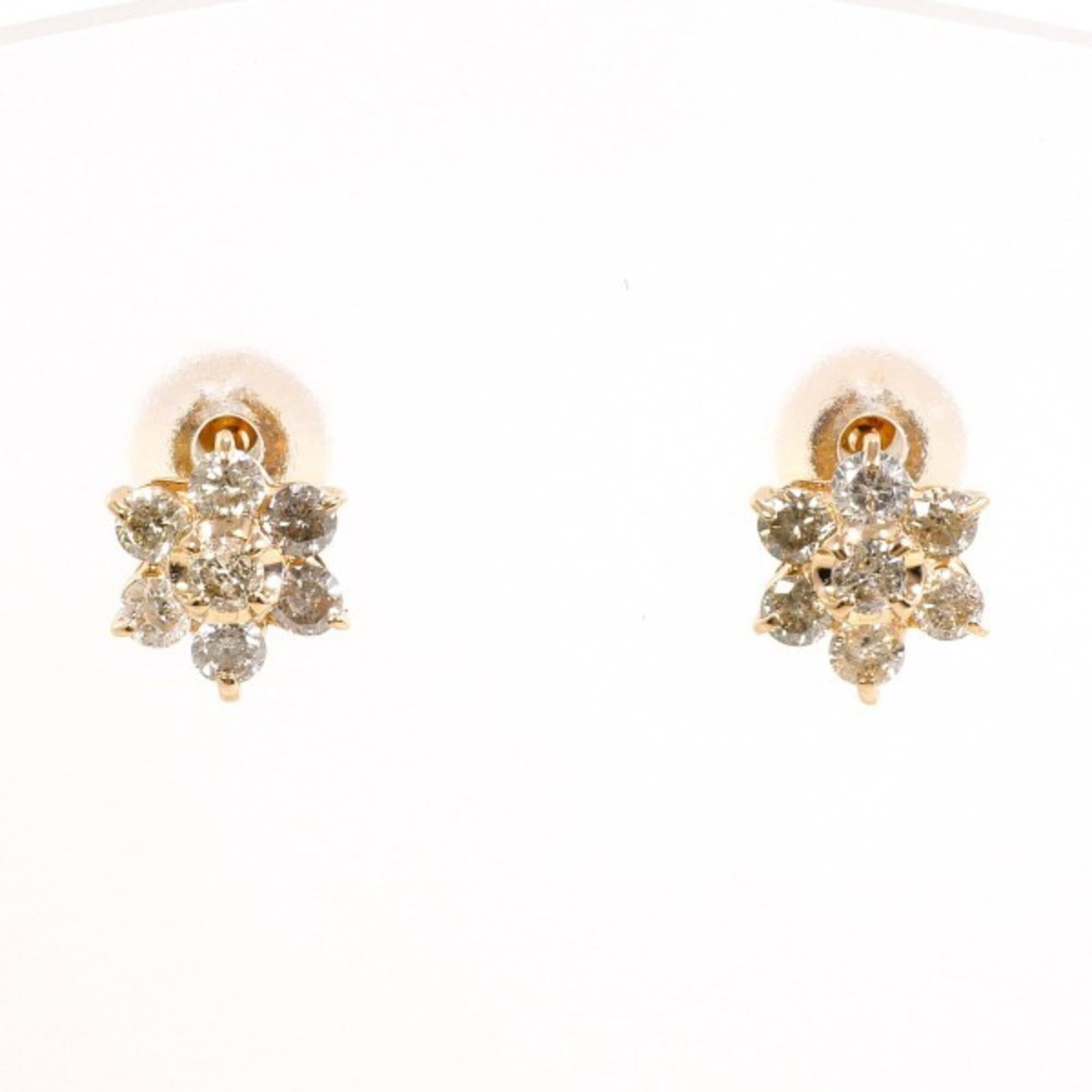 Pink Gold Stud Earrings Unbranded 14K: Pink Gold Stud Earrings Unbranded 14K Pink gold stud earrings feature a diamond stone, weighing 0.20 carats. Made from high-quality pink gold (14K), these elegant earrings are crafted with attention t