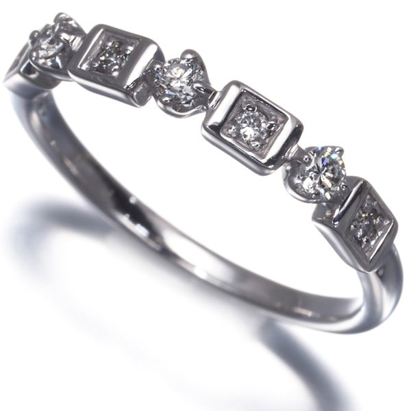 Star Jewelry Ring Diamond 0.13Ct Us4.5 18K 750 White Gold: Star Jewelry Ring Diamond 0.13Ct Us4.5 18K 750 White Gold Star Jewelry Ring Diamond 0.13Ct Us4.5 18K 750 White Gold - A stunning 18k white gold ring featuring a natural diamond weighing 0.13ct, expert
