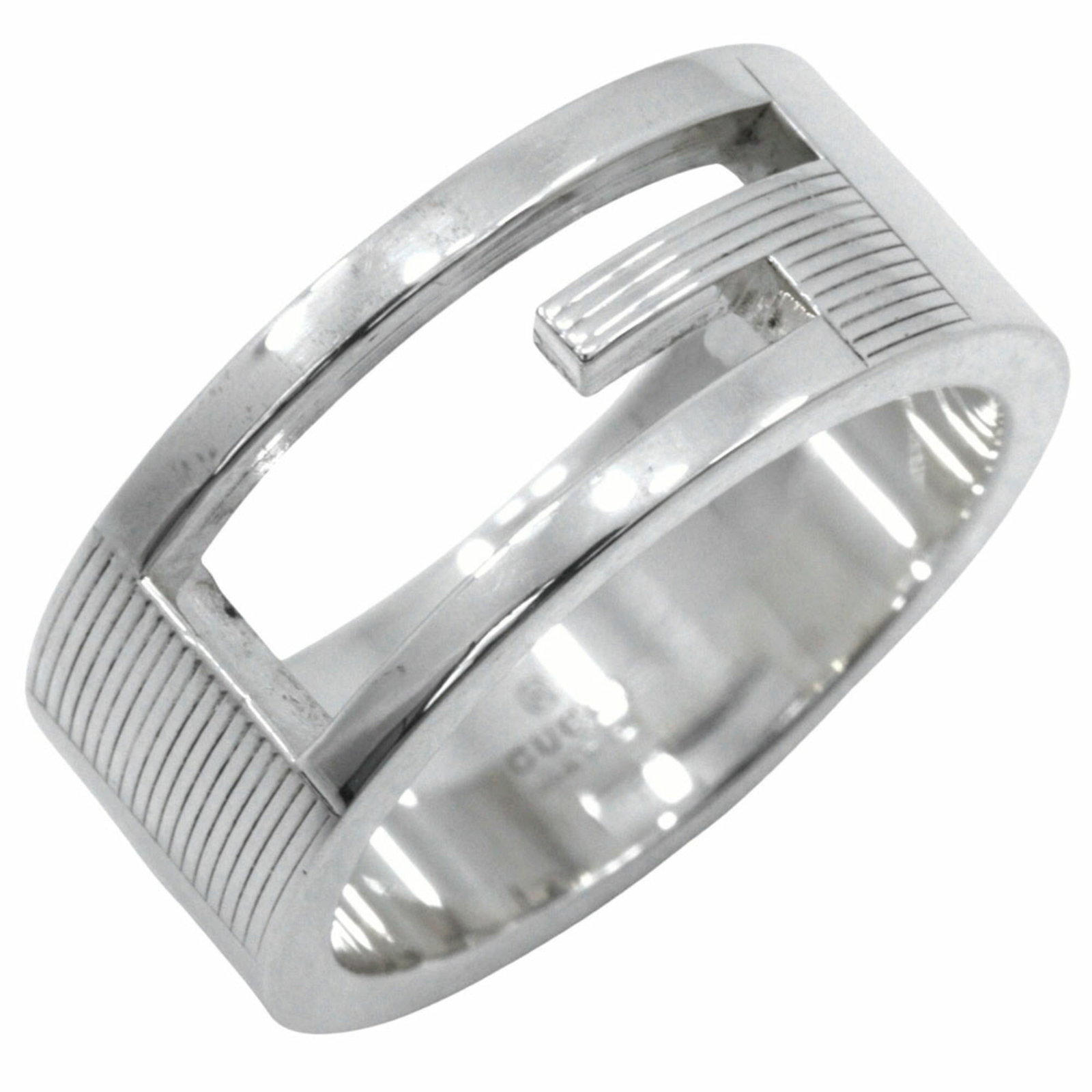 Gucci Band Ring Silver 925: Gucci Band Ring Silver 925 Silver band ring from Gucci, made in Italy with 925 sterling silver. This elegant piece features a sleek design and a classic style that suits women's fashion. Item Specific