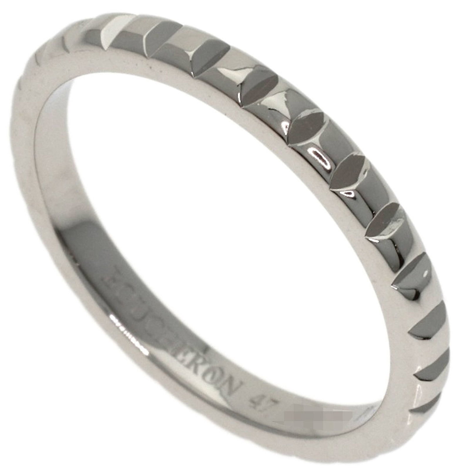 Ring Boucheron Band Platinum 950: Ring Boucheron Band Platinum 950 Boucheron Band Ring in Platinum 950. A women's band ring made from high-quality platinum, this piece features a sleek and modern design. With its US size 4 fit, it's d