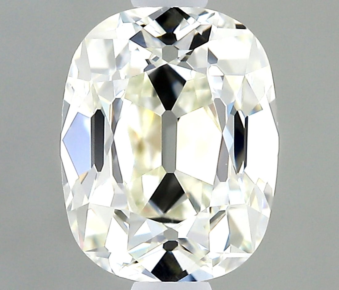 Pear 0.72ct I VVS2 - Loose Natural Diamond: Pear 0.72ct I VVS2 - Loose Natural Diamond The Pear cut diamond boasts exceptional clarity with its VVS2 grade, while its I color and VG polish ensure a bright and radiant appearance. Measuring 6.14 x