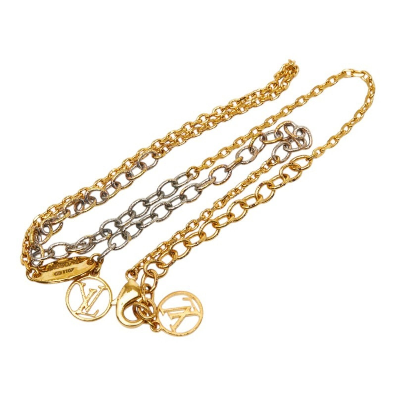 Women's Silver Plated Louis Vuitton Metal Mania M68074 Gold Necklace: Women's Silver Plated Louis Vuitton Metal Mania M68074 Gold Necklace Women's Louis Vuitton Metal Mania M68074 Gold Necklace features a gold plating metal design with a silver finish, measuring 44.5