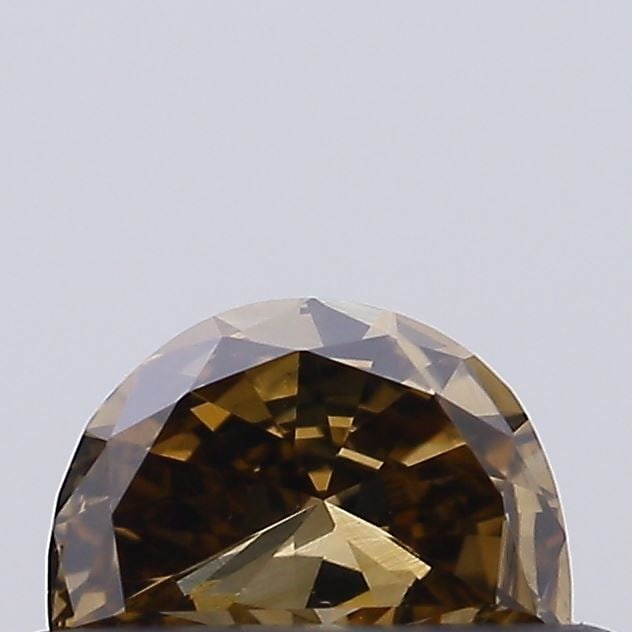 Half Moon 0.22ct Fancy Brown VVS2 - Loose Natural Diamond: Half Moon 0.22ct Fancy Brown VVS2 - Loose Natural Diamond The 0.22ct Fancy Brown VVS2 diamond boasts an EX polish and symmetry, showcasing its exceptional clarity and cut quality. Its natural Fancy Br