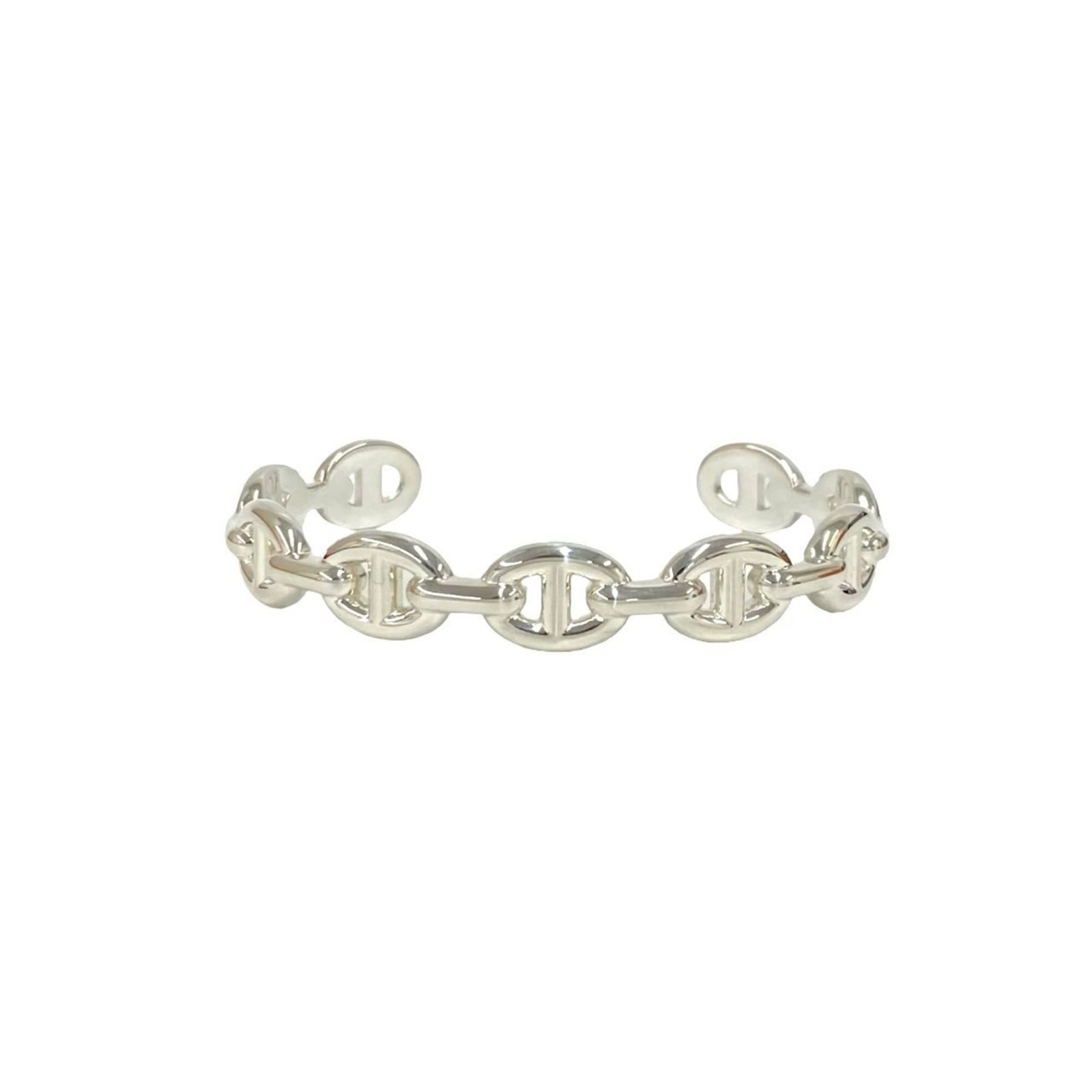 Hermes bangle silver 925: Hermes bangle silver 925 Silver bangle from Hermes, made from 925 silver, with a length of 16.5cm. This bangle features the iconic brand's signature style and craftsmanship. The item bears a signature