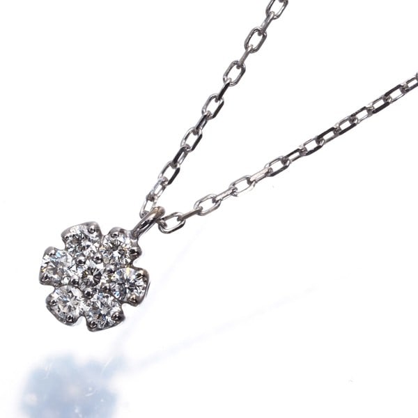 Ponte Vecchio Necklace Diamond Tanzanite Flower 18K 750 White Gold: Ponte Vecchio Necklace Diamond Tanzanite Flower 18K 750 White Gold The Ponte Vecchio Necklace features a stunning diamond and tanzanite flower pendant set in 18k white gold. This beautiful piece showc