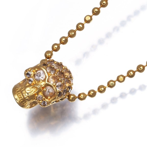 White Topaz Justin Davis Yellow Gold 18K Skull Necklace: White Topaz Justin Davis Yellow Gold 18K Skull Necklace Yellow Gold 18K Skull Necklace with White Topaz Pendant. This striking necklace features a natural white topaz stone set in an 18k yellow gold