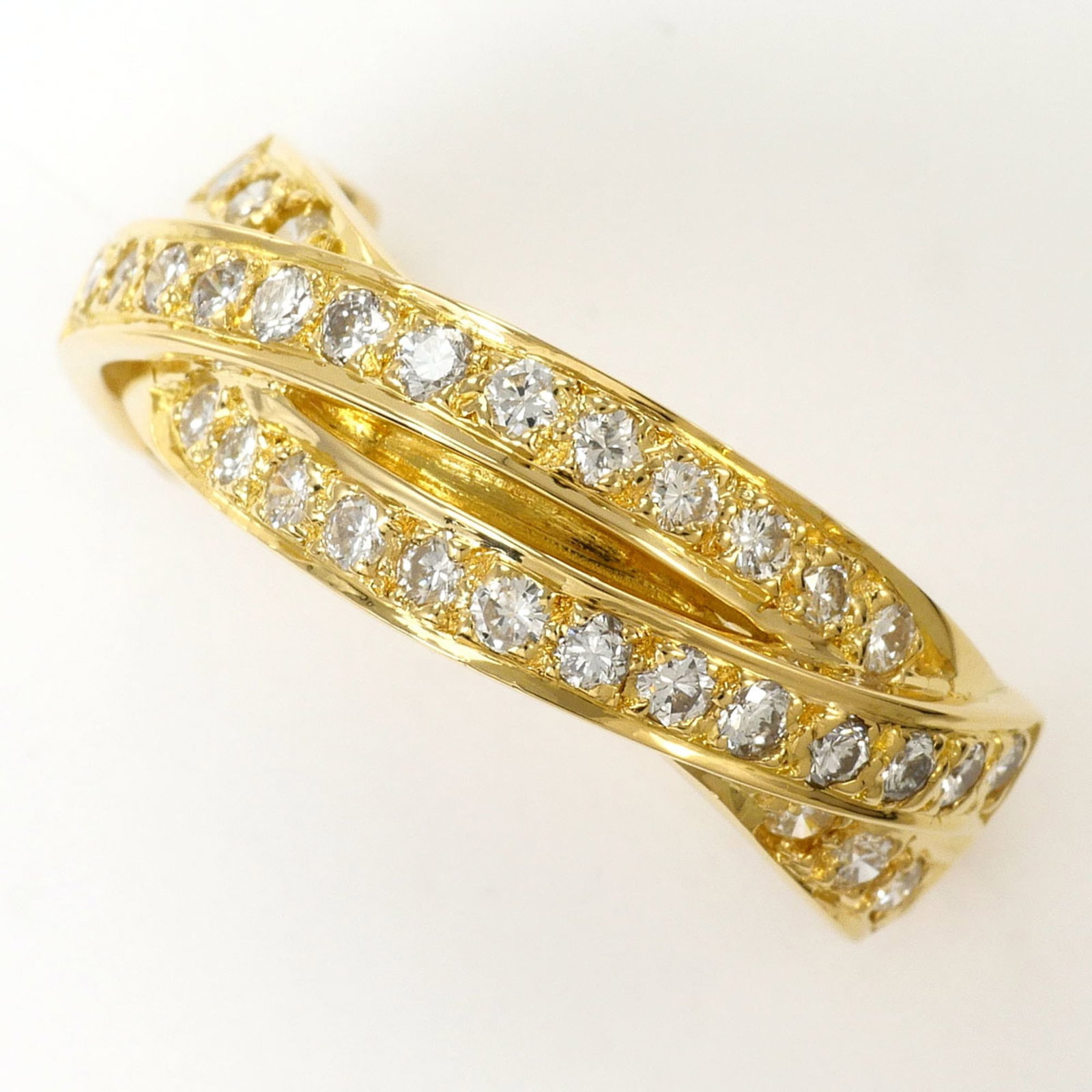 Unbranded Band Ring Yellow Gold (18K): Unbranded Band Ring Yellow Gold (18K) Yellow gold band ring with a 7mm diamond stone, crafted from 18K metal for a touch of elegance and sophistication. Weighing in at 5.7g, this unbranded piece is a 