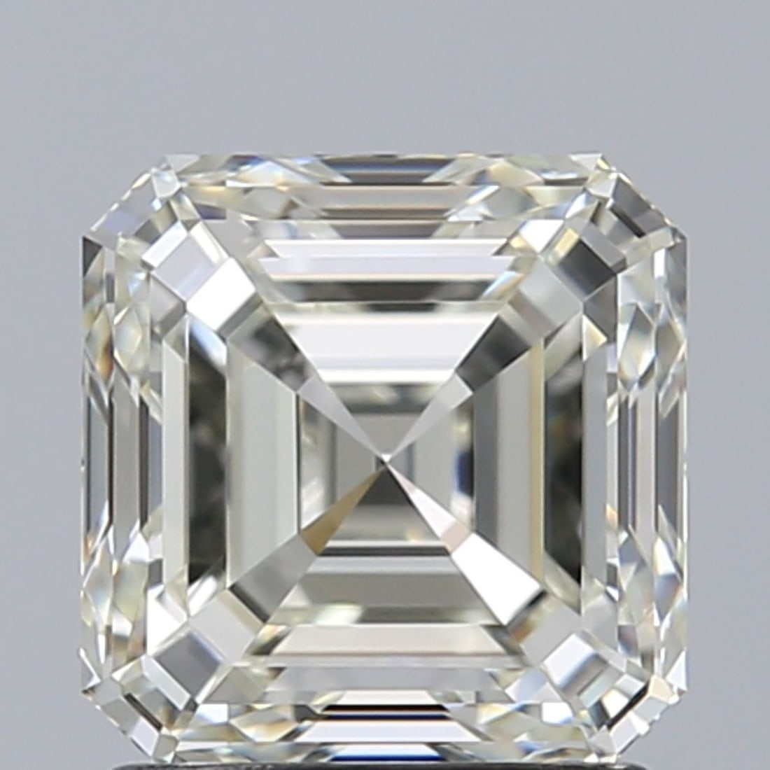 GIA Square Emerald 1.5ct K VVS2 - Loose Natural Diamond: GIA Square Emerald 1.5ct K VVS2 - Loose Natural Diamond GIA Square Emerald 1.5ct K VVS2 - Loose Natural DiamondThis GIA-certified, square-cut diamond boasts exceptional clarity with a VVS2 grade and v