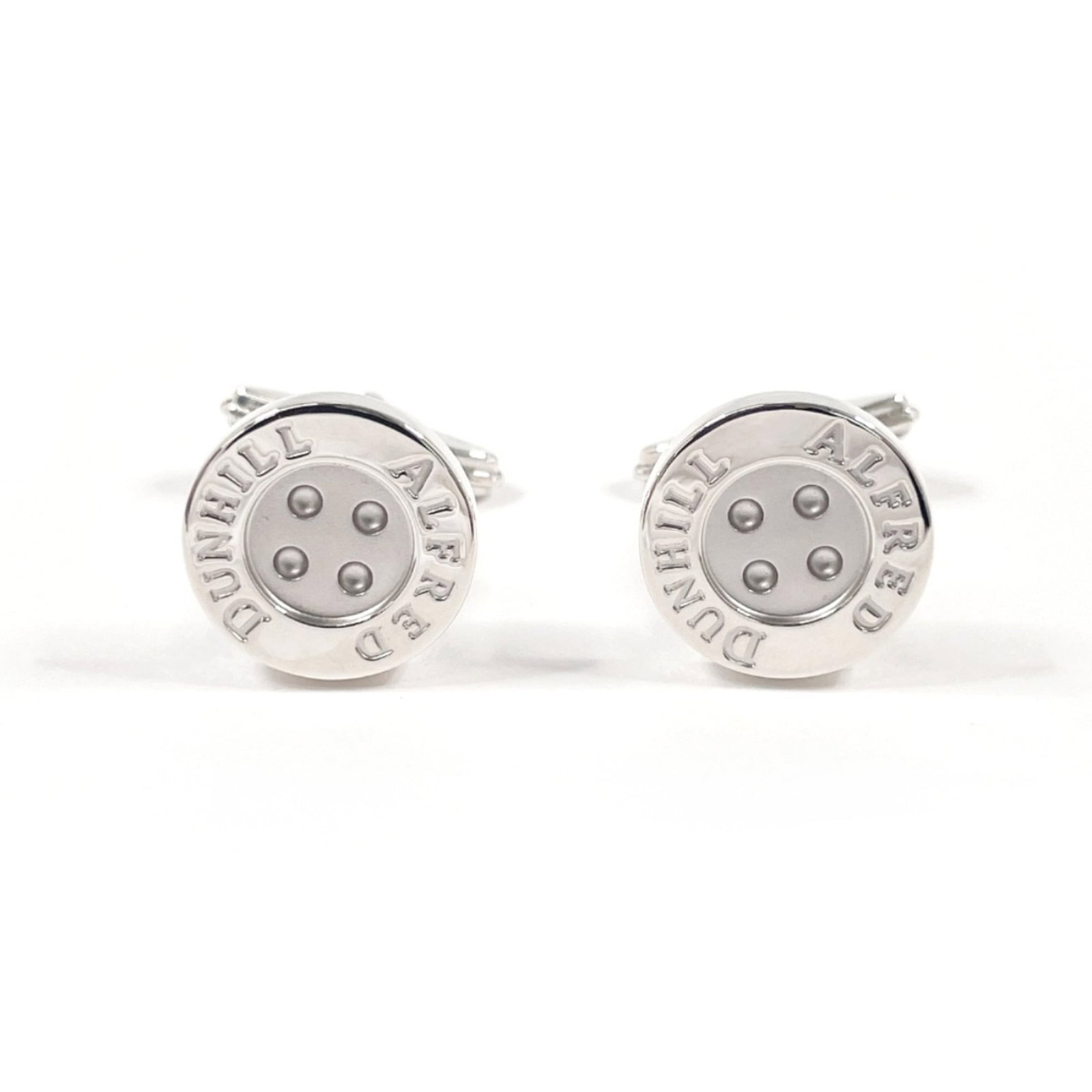 Cufflinks Silver 925 Dunhill: Cufflinks Silver 925 Dunhill Silver 925 Dunhill Cufflinks stand out with their sleek design and premium silver material, measuring 15.80mm x 15.80mm in size. Crafted from high-quality silver, these cu