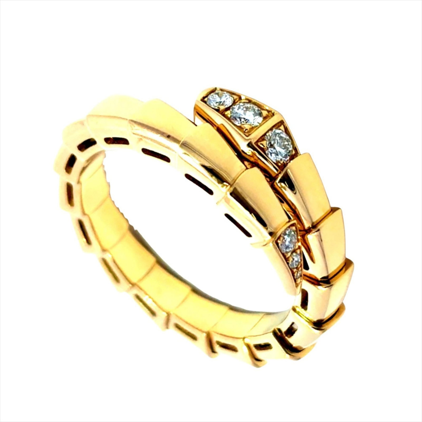 Bvlgari Band Ring Yellow Gold (18K): Bvlgari Band Ring Yellow Gold (18K) Yellow gold (18K) Bvlgari Band Ring features the iconic Serpenti design, adding an elegant touch to any outfit. This women's band ring boasts a classic style with a