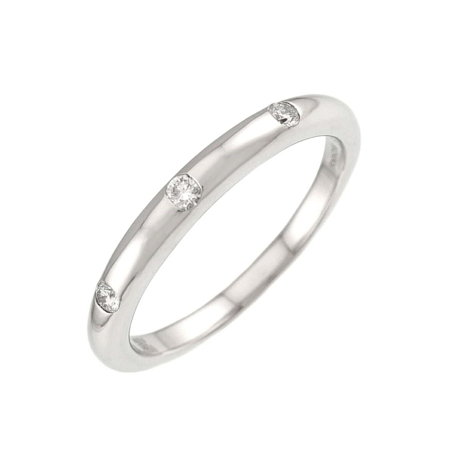 Bvlgari Band Ring Platinum 950: Bvlgari Band Ring Platinum 950 Platinum 950 Bvlgari Band Ring, available in US size 3.5, showcases the luxury brand's signature style with its premium platinum material and classic design. This