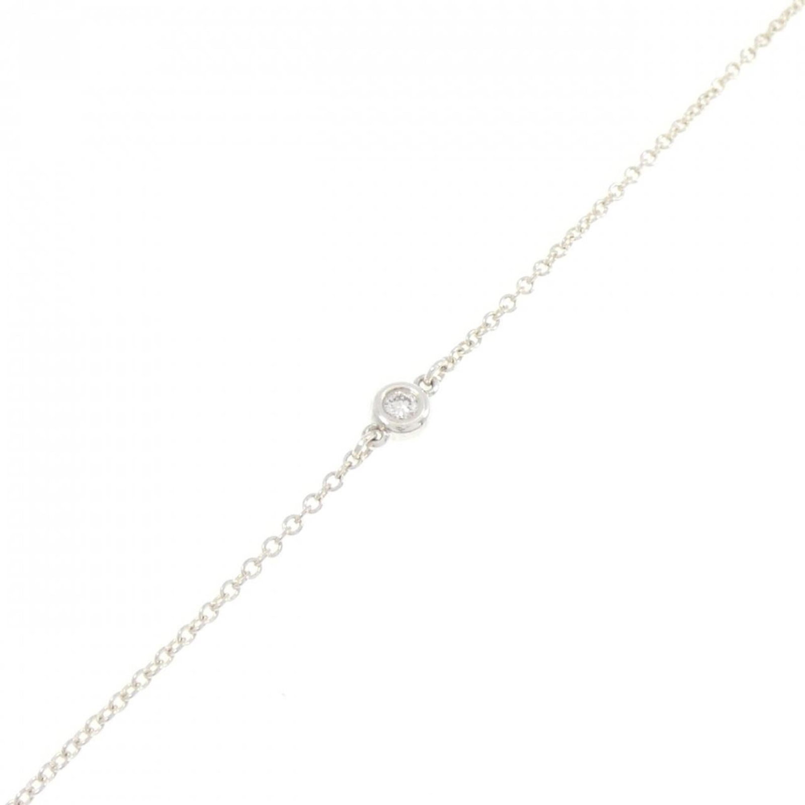 Tiffany Charm Bracelet Silver 925: Tiffany Charm Bracelet Silver 925 Silver 925 Tiffany charm bracelet features a diamond stone and measures 18cm in length. The classic design showcases the elegant simplicity of silver jewelry, perfect