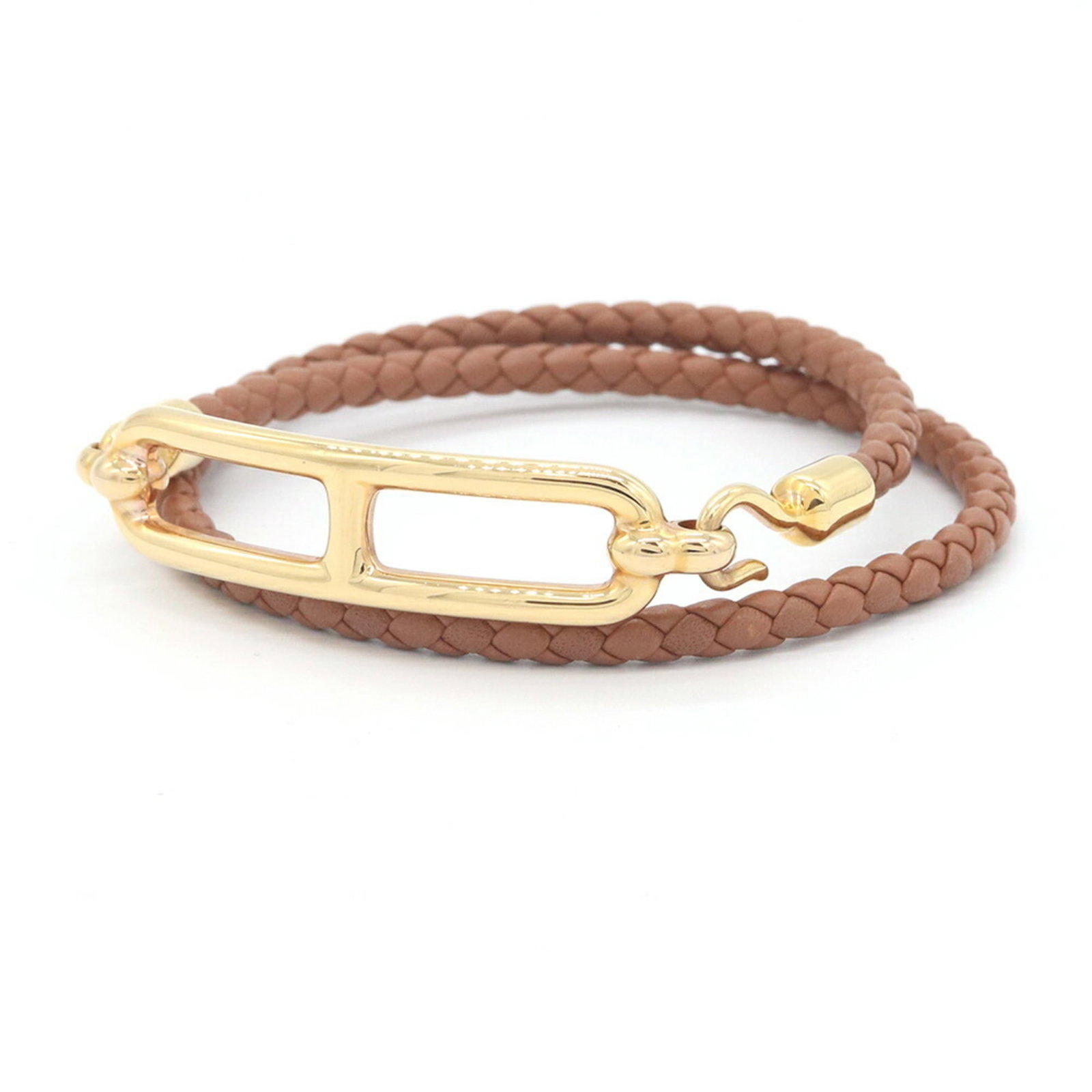 Swift leather charm bracelet: Swift leather charm bracelet Swift leather charm bracelet in gold, featuring a total length of 33cm. This Italian-made piece showcases swift leather craftsmanship, characteristic of the brand's