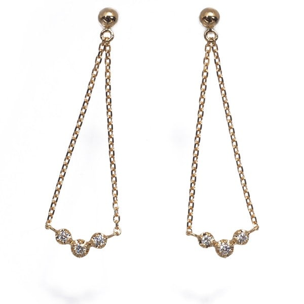 Vendome Earrings Diamond Swing Drop 18K 750 Yellow Gold: Vendome Earrings Diamond Swing Drop 18K 750 Yellow Gold Vendome Earrings Diamond Swing Drop 18K 750 Yellow Gold - A stunning pair of drop earrings featuring a natural diamond, set in 18k yellow gold. 