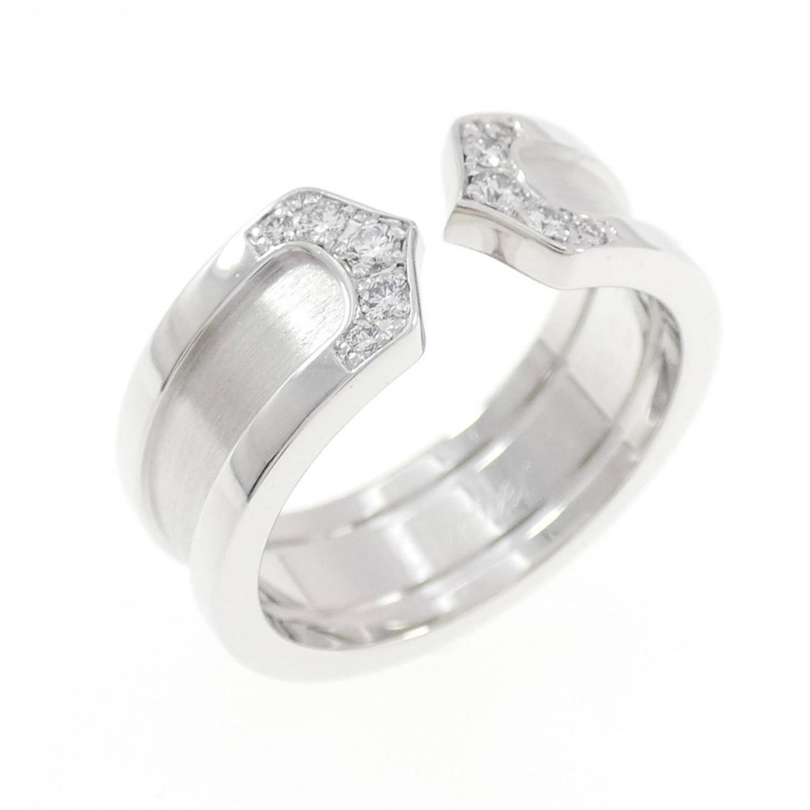 Cartier Band Ring White Gold (18K): Cartier Band Ring White Gold (18K) Cartier Band Ring White Gold (18K) features a sleek design with a 6.5mm wide band, adorned with a diamond stone and crafted from high-quality white gold (18K). Weigh