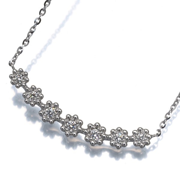 Diamond 0.20Ct Flower Necklace 900 850 Platinum: Diamond 0.20Ct Flower Necklace 900 850 Platinum 900 / 850 Platinum Diamond Pendant Necklace features a natural diamond pendant set in platinum, with a total carat weight of 0.20ct. The necklace
