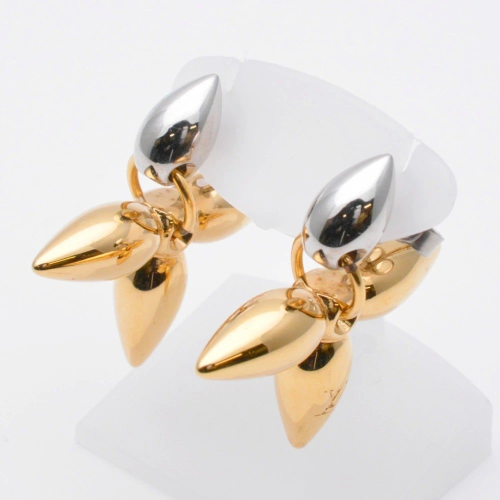 Louis Vuitton M00630 Gold Silver Louisette Bookle Dreille Pandan Earrings: Louis Vuitton M00630 Gold Silver Louisette Bookle Dreille Pandan Earrings Item Specifics: Closure: Stud Color: Gold Silver Material: Metal Metal: - Main Stone: No Stone Brand: LOUIS VUITTON Type: Stud