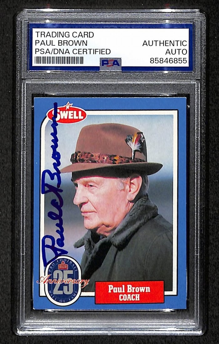 Paul Brown HOF 1988 Swell Card Autographed/ Signed Browns PSA/ DNA 210659: Paul Brown HOF 1988 Swell Card Autographed/ Signed Browns PSA/ DNA 210659 Paul Brown, a legendary coach in the NFL Hall of Fame, has signed this 1988 Swell Card featuring his likeness. The card bears 