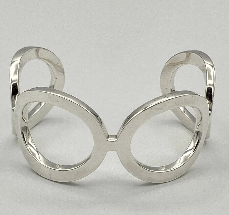 Sterling silver Tiffany vintage bracelet cuff bangle oval link large: Sterling silver Tiffany vintage bracelet cuff bangle oval link large Item Specifics: Materials Sourced From: United States Shape: Oval Occasion: Anniversary Birthday Christmas Engagement Graduation Mo