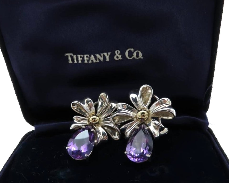 Vintage Tiffany & Co Large Amethyst Flower Earrings Silver 925 18k Gold 1980s: Vintage Tiffany & Co Large Amethyst Flower Earrings Silver 925 18k Gold 1980s Item Specifics: Shape: Flower Closure: Clip-On Occasion: Anniversary Birthday Christening Christmas Confirmation/Communion
