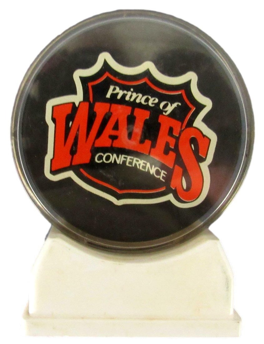 Prince of Wales Conference NHL VTG General Tire Slug Zeigler Trench Puck 163957 (1 of 6)