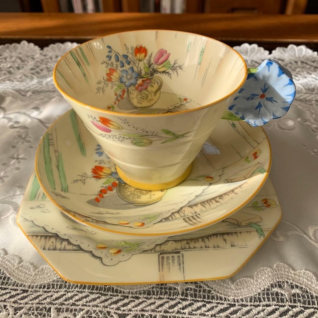 ROYAL PARAGON Flower handle cream yellow cup saucer Plate Trio set Rare Antique: ROYAL PARAGON Flower handle cream yellow cup saucer Plate Trio set Rare Antique Item Specifics: Brand: Paragon Design: Painted Pattern: NA Type: Cup & Saucer Original/Licensed Reproduction: Original C