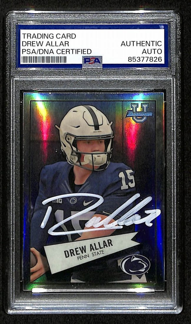 Drew Allar Penn State Signed/ Auto 2022 Bowman U RC Card #52BF-25 PSA/ DNA 193575: Drew Allar Penn State Signed/ Auto 2022 Bowman U RC Card #52BF-25 PSA/ DNA 193575 Signed by Drew Allar, the talented quarterback from Penn State, this 2022 Bowman U RC Card #52BF-25 features a unique 