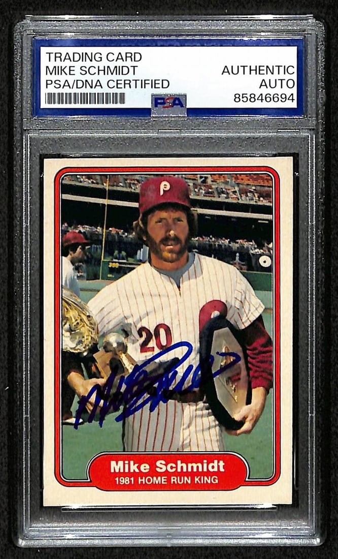 Mike Schmidt 1982 Fleer Card #637 Phillies HOF Signed/ Autographed PSA/ DNA 209359: Mike Schmidt 1982 Fleer Card #637 Phillies HOF Signed/ Autographed PSA/ DNA 209359 Signed by Mike Schmidt in 1982, this Fleer card #637 features the iconic Phillies player. The card has been authentic