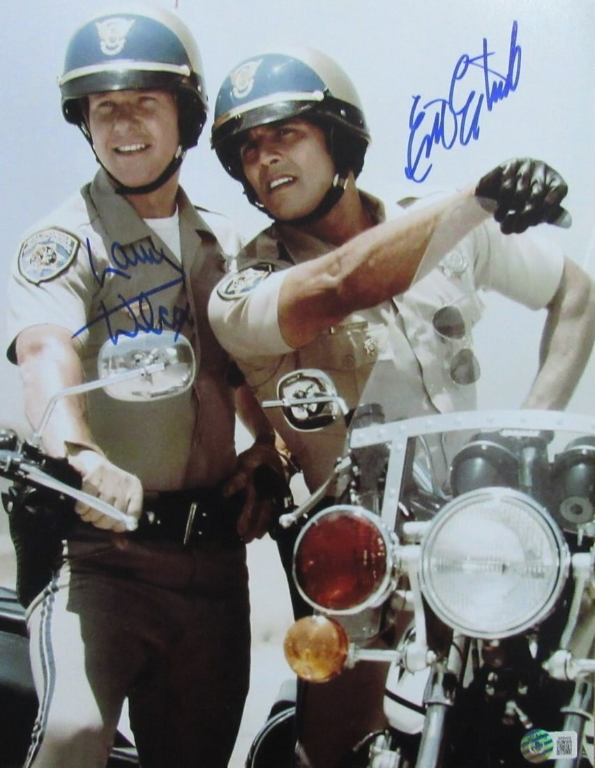 Larry Wilcox/ Erik Estrada Dual-Autographed 11x14 Photo "Chips" Beckett 183366 (1 of 3)