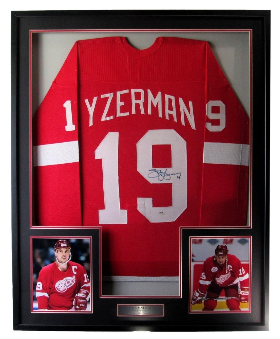 Steve Yzerman Autographed Detroit Red Wings Jersey Framed PSA/ DNA 209083 (1 of 4)