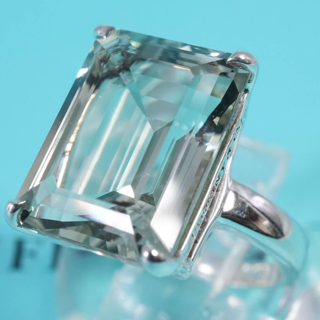 Tiffany & Co Sparkler Large Green Amethyst Sterling Silver 925 Cocktail Ring: Tiffany & Co Sparkler Large Green Amethyst Sterling Silver 925 Cocktail Ring Item Specifics: Shape: Rectangle Occasion: Anniversary Birthday Christening Christmas Engagement Graduation Mother"s Day Va
