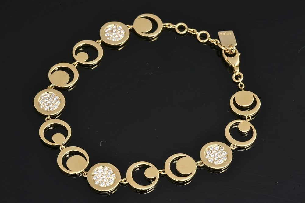 Diamond 18k Yellow Gold Bracelet Bangle with Paris Box of Motif Moon Fred: Diamond 18k Yellow Gold Bracelet Bangle with Paris Box of Motif Moon Fred Item Specifics: Antique: No Shape: Round Closure: Lobster Occasion: Anniversary Birthday Christmas Engagement Graduation Mothe