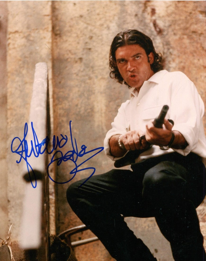 Antonio Banderas Autographed 8x10 Celebrity Photo: Antonio Banderas Autographed 8x10 Celebrity Photo Antonio Banderas' bold signature marks the front of this 8x10 celebrity photo, adding a touch of Hollywood glamour to any room. The photo itself captu
