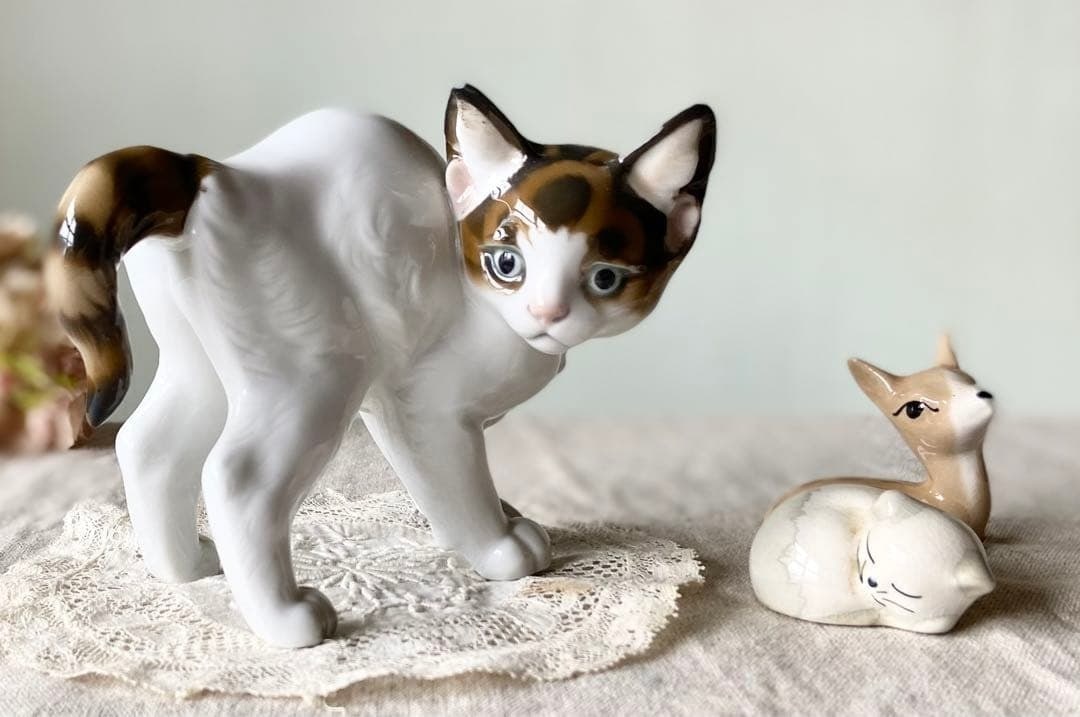 Cat Figurine Studio Model 59 Szeiler Rosenthal Vintage Germany Looking Back (1 of 12)