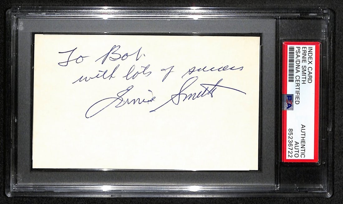 Ernie Smith CFB HOF Signed/ Inscribed 3x5 Index Card USC PSA/ DNA 189013: Ernie Smith CFB HOF Signed/ Inscribed 3x5 Index Card USC PSA/ DNA 189013 Ernie Smith's 3x5 index card, signed and inscribed by the former USC football player, now proudly displayed in a protective PSA
