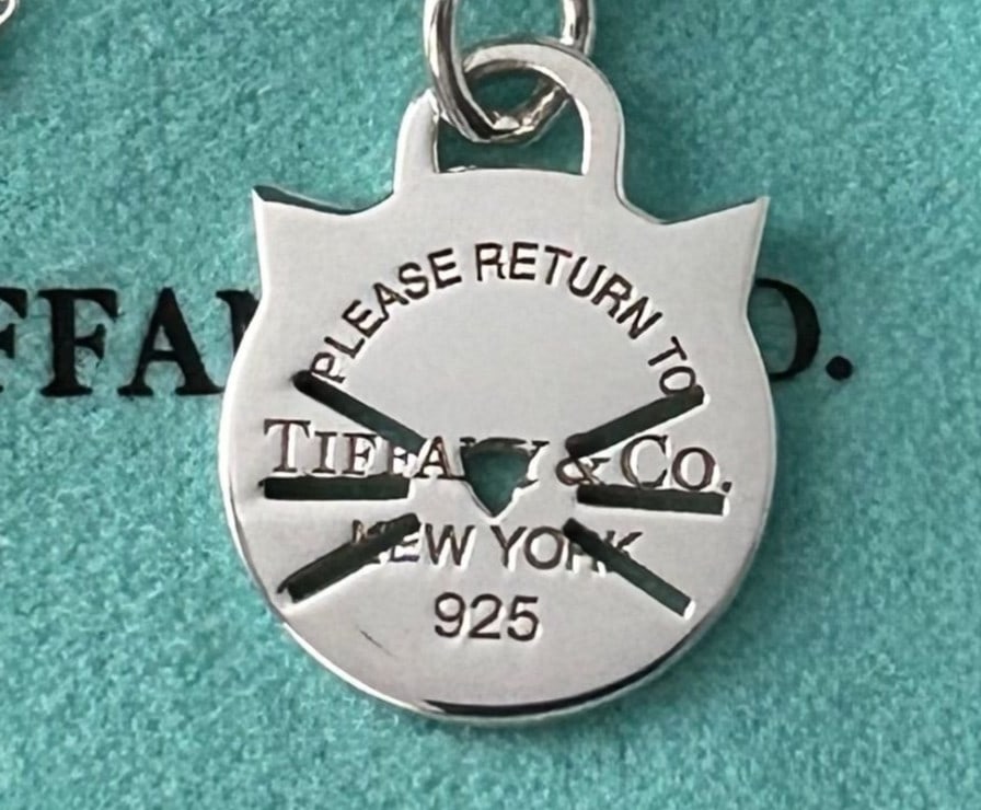 Tiffany & Co Please Return to Sterling Silver 925 Cat Tag Pendant Necklace with: Tiffany & Co Please Return to Sterling Silver 925 Cat Tag Pendant Necklace with Item Specifics: Pendant Shape: Cat Closure: Spring Ring Occasion: Anniversary Birthday Christening Christmas Confirmatio