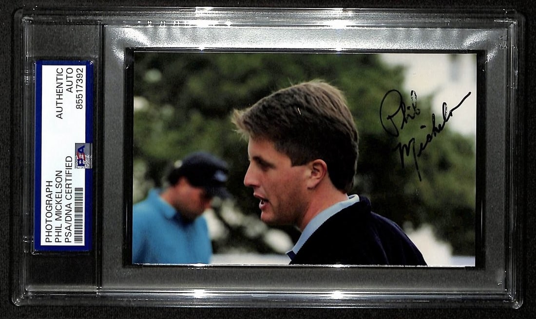 Signed Photo Golf Champ 3x5 197021 By Phil Mickelson Autographed: Signed Photo Golf Champ 3x5 197021 By Phil Mickelson Autographed Signed Photo Golf Champ 3x5 197021 By Phil Mickelson Autographed - A rare and unique opportunity to own a piece of golf history, this s